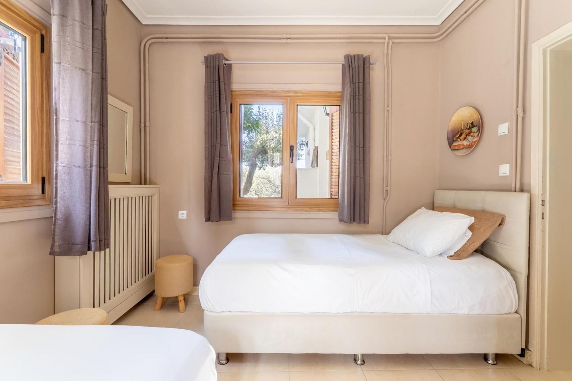 The House Of Gratitude - Poolside Retreat Villa Loutra Oraias Elenis Luaran gambar