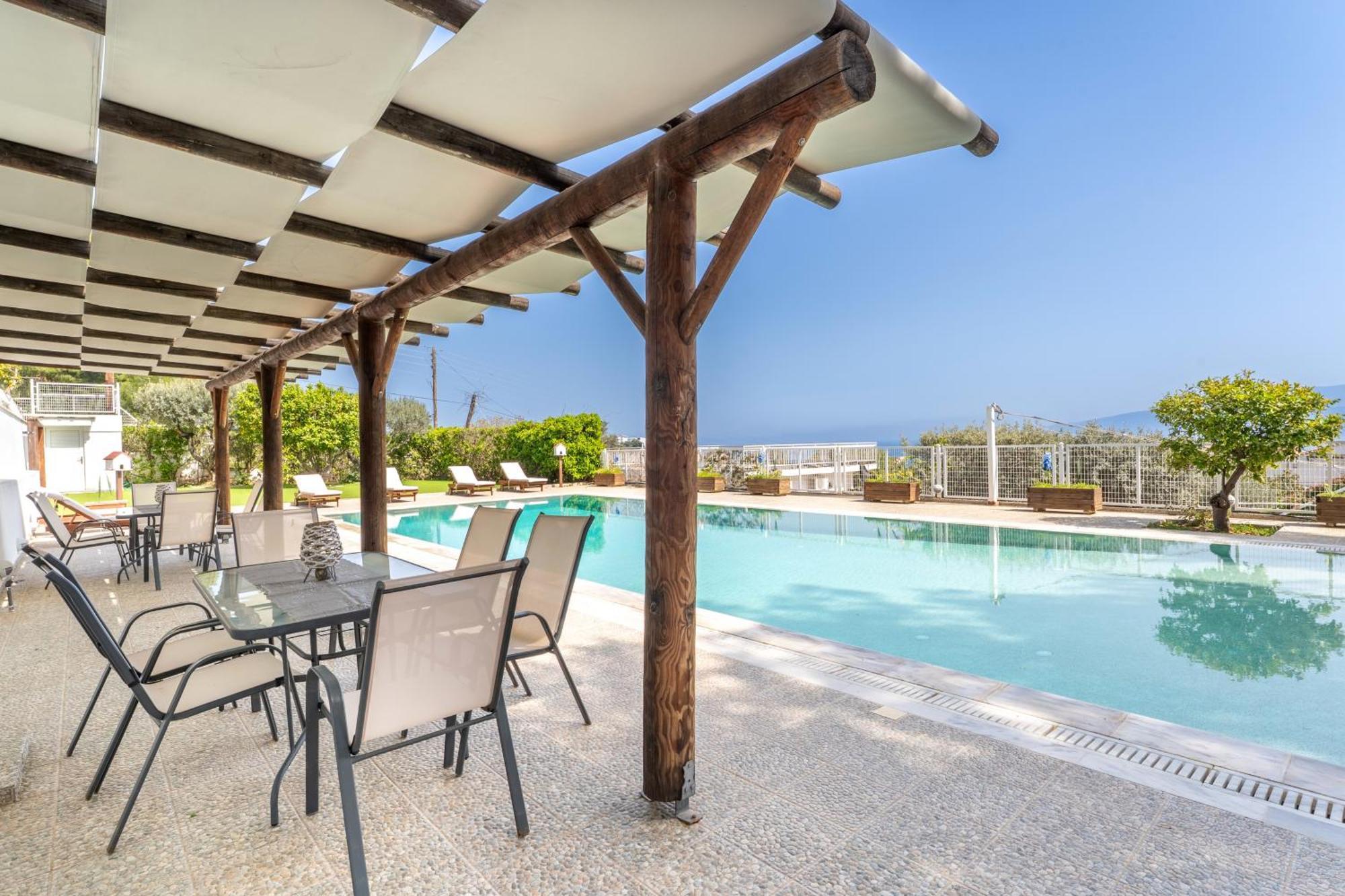 The House Of Gratitude - Poolside Retreat Villa Loutra Oraias Elenis Luaran gambar