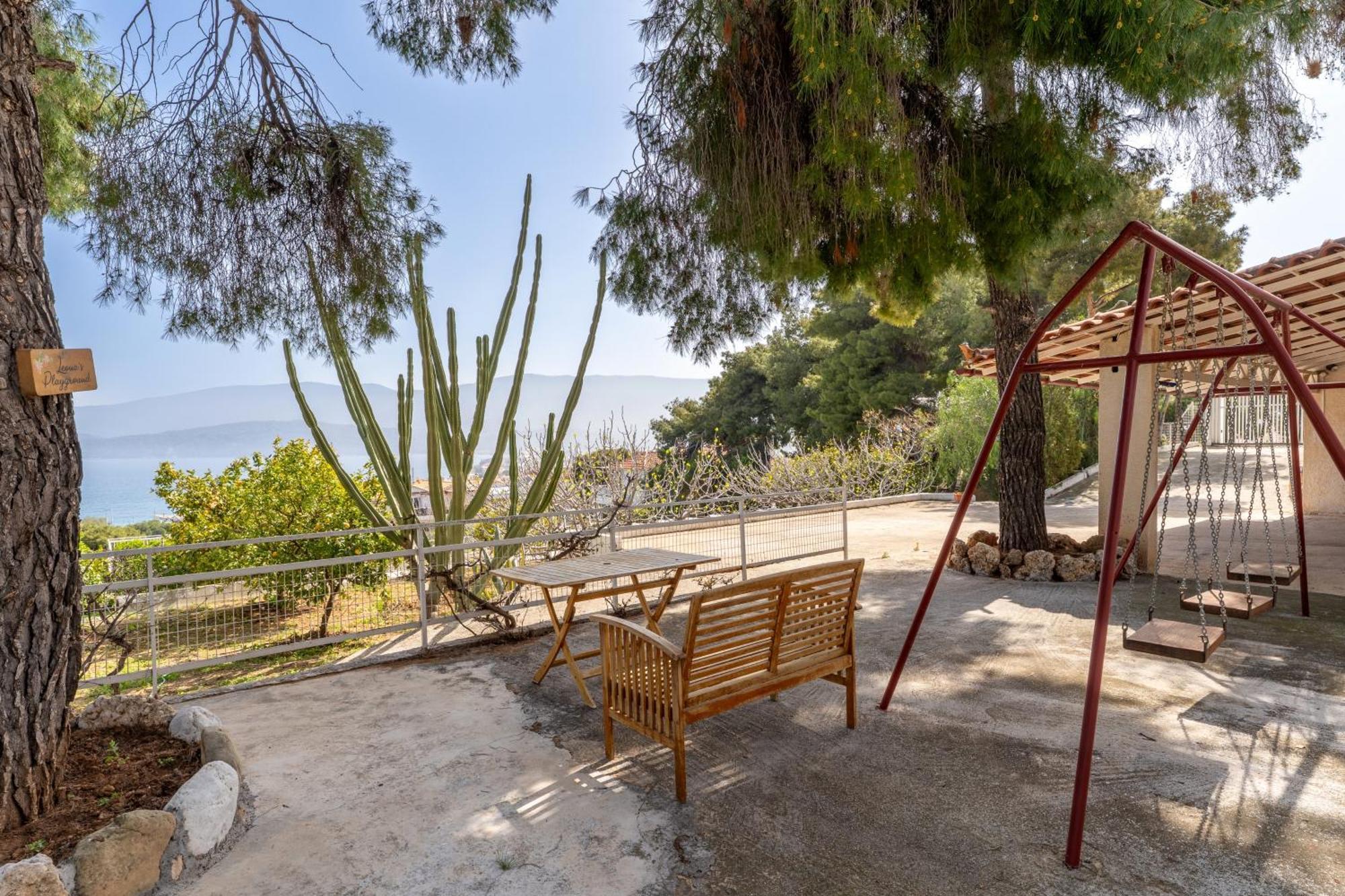 The House Of Gratitude - Poolside Retreat Villa Loutra Oraias Elenis Luaran gambar